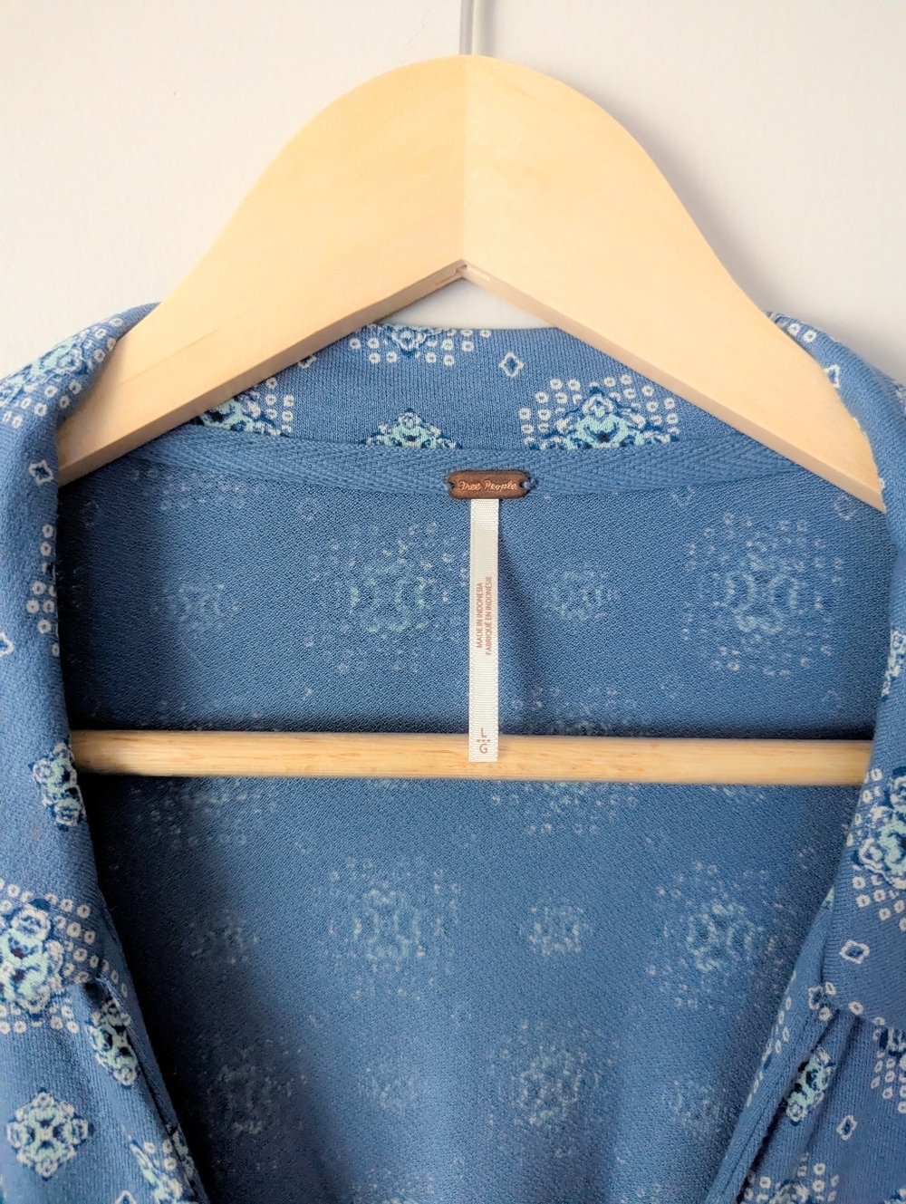 Free People Blue Floral Drapes V-Neck - Picture 4 of 5